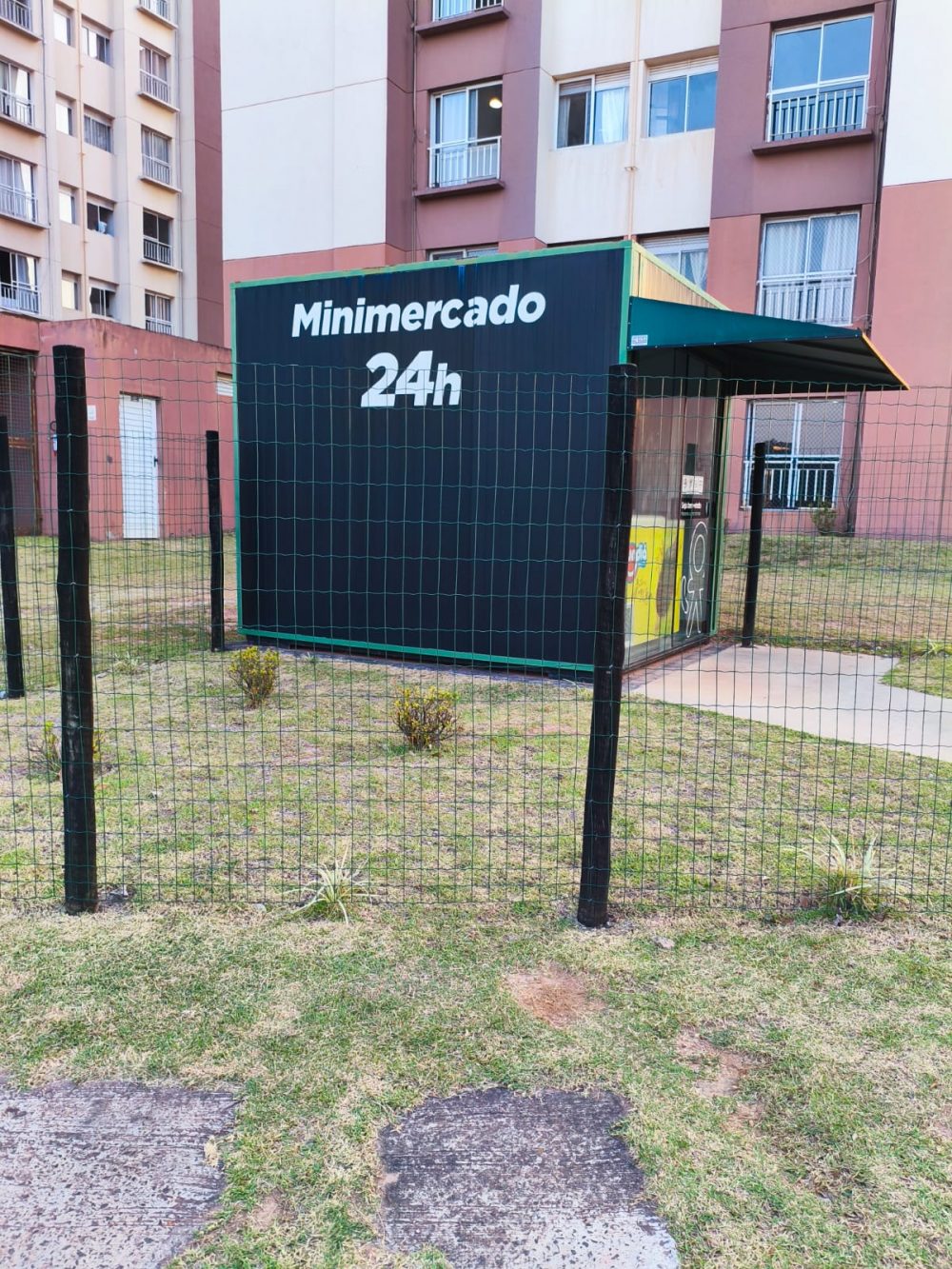 8415bd45-b149-4ef1-9301-6fd6a29d8f66