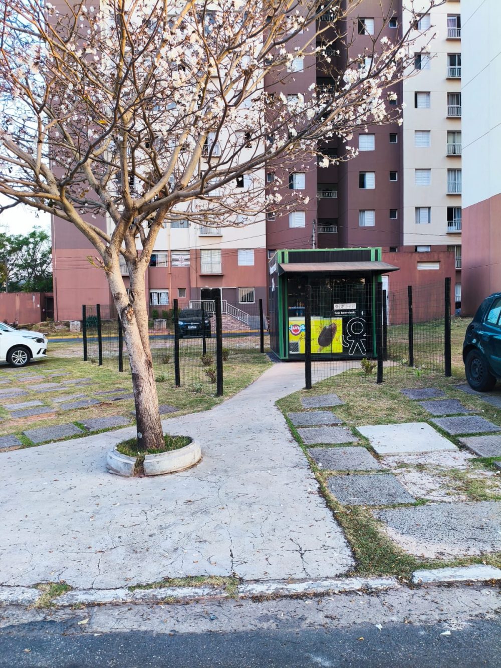 d7b5b140-c8da-4214-ac86-66bb2ff70c76