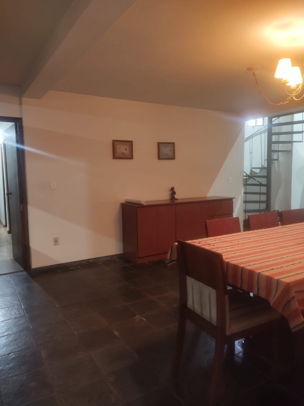 afe43da5-9909-48d5-a7f6-413175a53fed