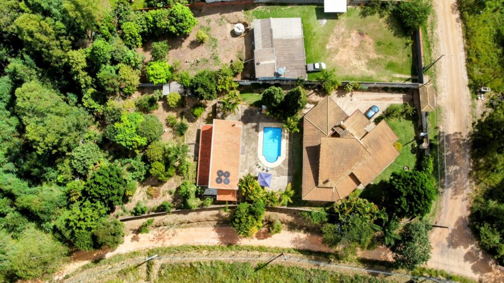 11a2133b-9b1e-435a-b8d4-c35e4fc46f78