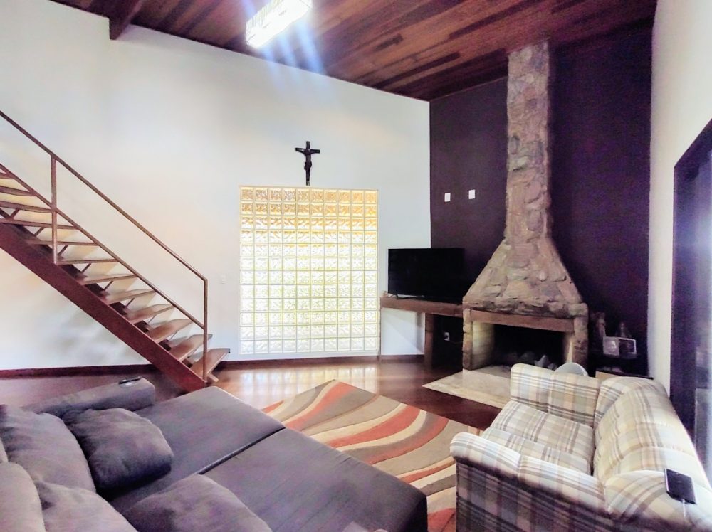 fc4d75f1-f992-457c-a443-f1e4ed3c6982