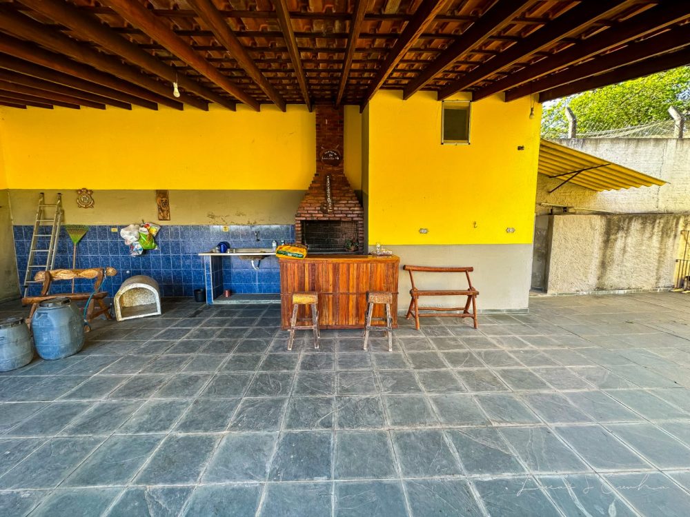 f65c8ba3-fac2-46fe-acbd-e95d7ae1d3a2