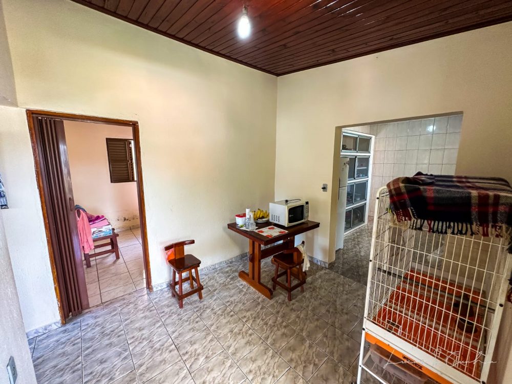 fc02b835-2cbf-43cb-8978-2f7e9e947923