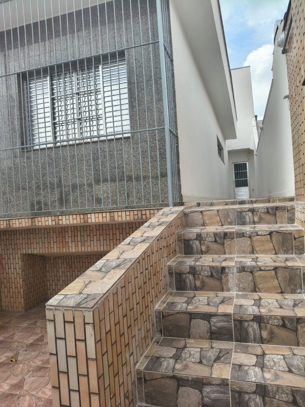 dfd76ee5-4c79-40fa-a596-f96ac4ef5545