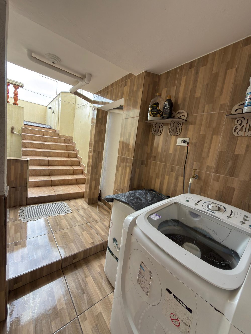 f84f7103-0a32-4eaf-a0a0-92515500592f